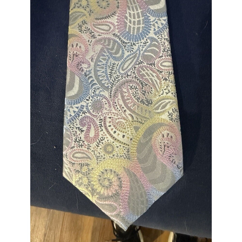 Kai Long Hand Made 100% Silk Necktie Pastel Patterned